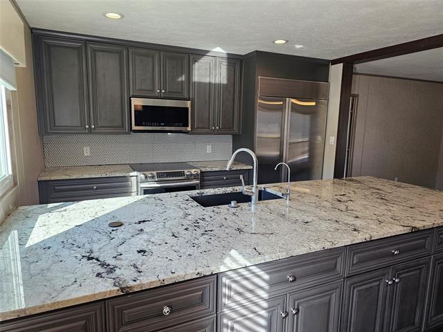 Building Photo - 3434 Laguna Dr