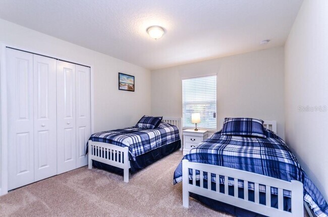 Building Photo - 9047 Dogleg Dr