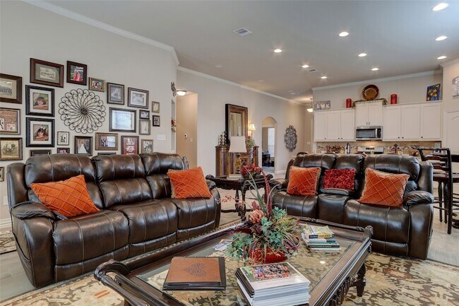 Building Photo - 207 Michael Dr