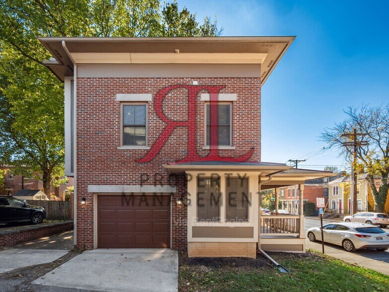 Building Photo - 782 Summit St