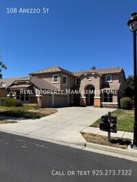 Building Photo - 108 Arezzo St