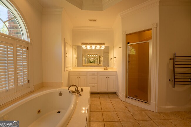 Building Photo - 2925 Orchard Dr