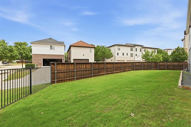 Building Photo - 500 Loma Alta Dr