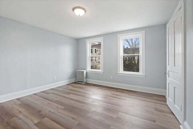 Building Photo - 24 Vinton St