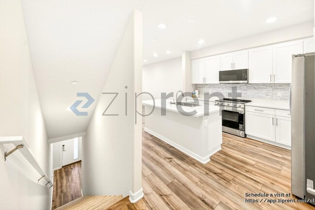 Building Photo - 9515 Hannah Wy