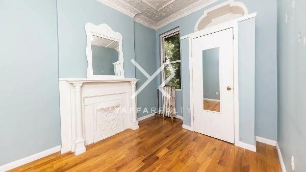Building Photo - 3 bedroom in BROOKLYN NY 11233