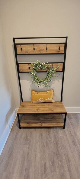 Building Photo - 1208 Commerce St