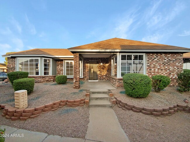 Building Photo - 1055 N Recker Rd