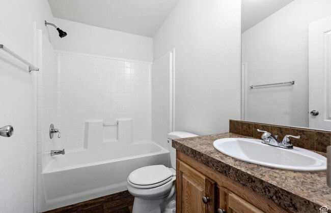 Building Photo - Kamas 3 Bedroom Home Available Now