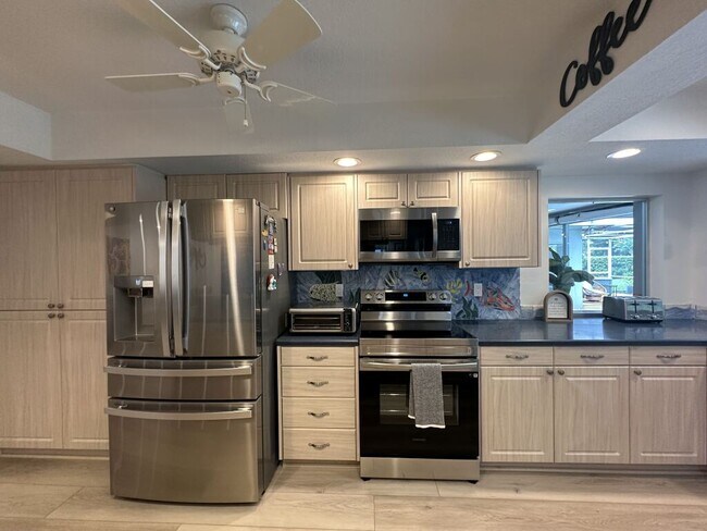 Building Photo - 2780 Landmark Dr