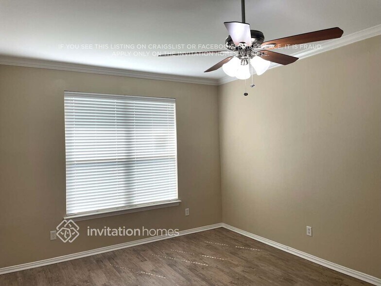 Building Photo - 701 Sage Brush Dr