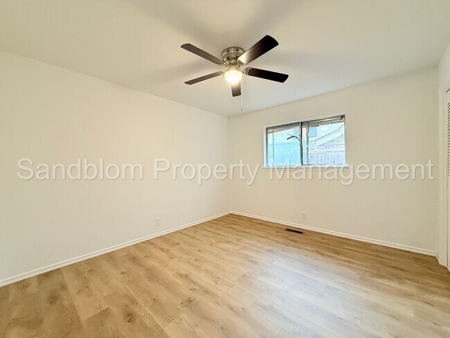 Building Photo - For Lease | South Tulsa Duplex | Available Now!