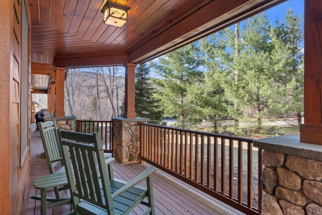 Building Photo - 20 Yellow Birch Cir