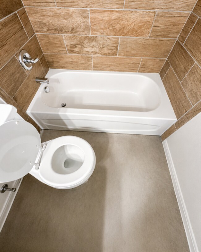 Building Photo - AVAILABLE END OF MAY; APPLY AT OUR WEBSITE TODAY