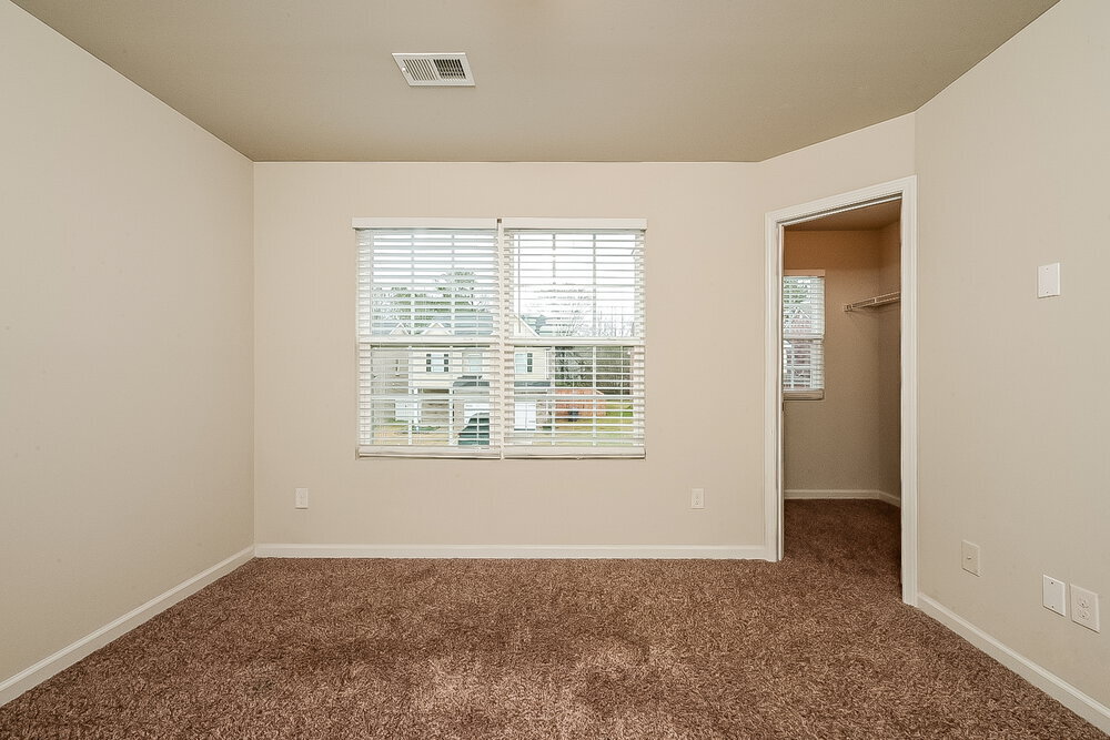 Building Photo - 176 Addy Ln