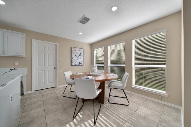 Building Photo - 1230 Birchstone Dr