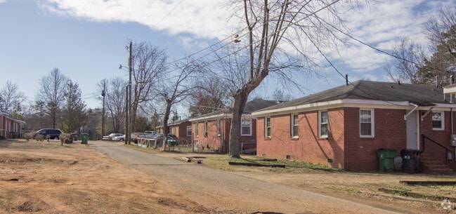Building Photo - 624 Billingsley Rd