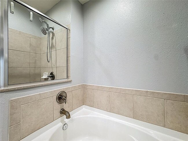 Building Photo - 3805 Messina Dr