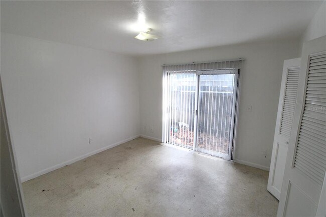 Building Photo - 6101 NW 23rd Terrace