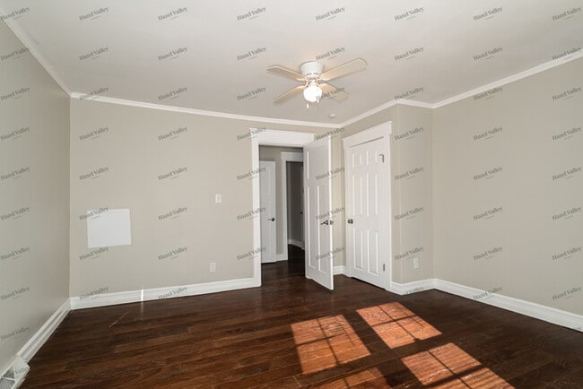 Building Photo - 121 Franke Ave