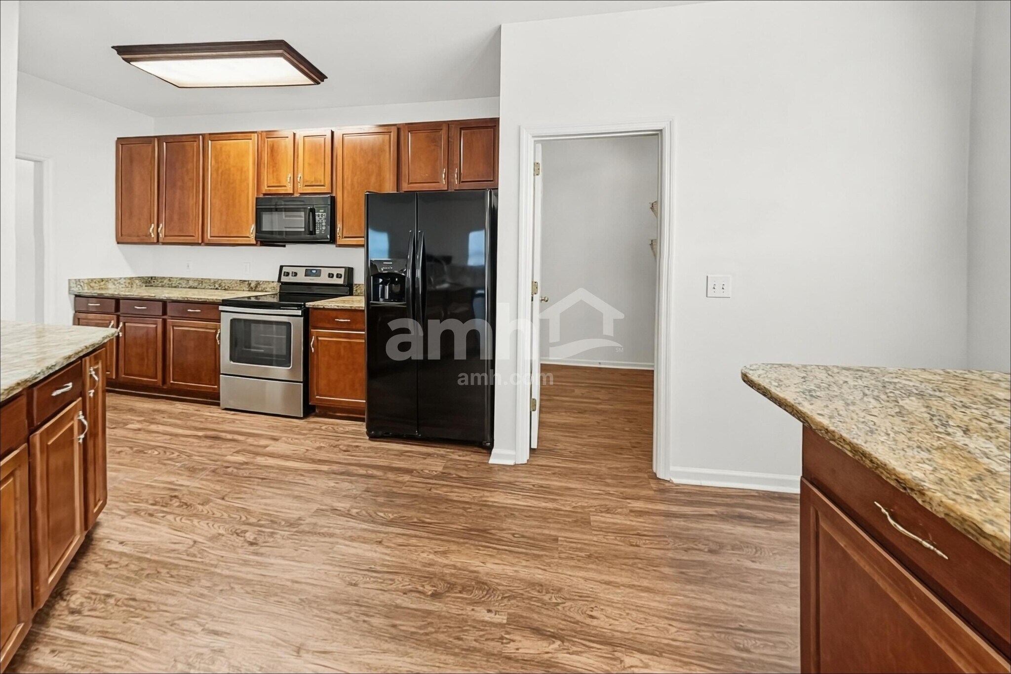 Building Photo - 4804 Peninsula Pointe Dr