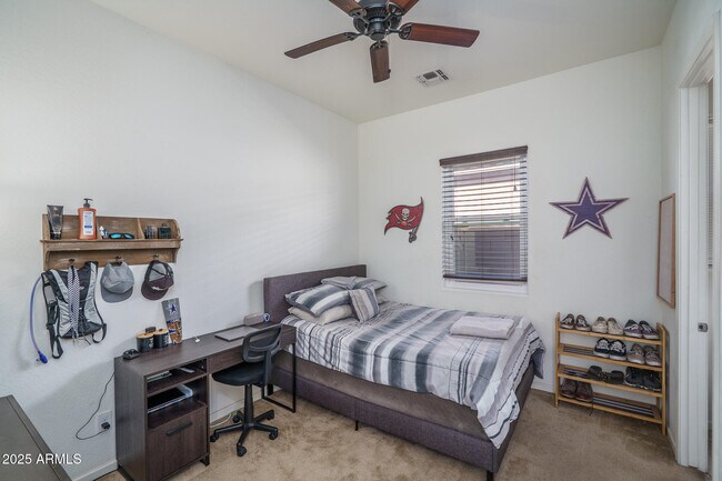 Building Photo - 14757 W Pasadena Ave