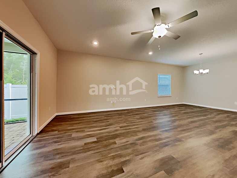 Building Photo - 194 Edge Park Trl