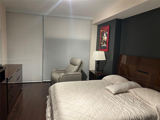 Building Photo - 92 SW 3rd St