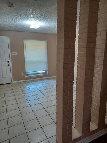 Building Photo - 4110 Fernwood Dr