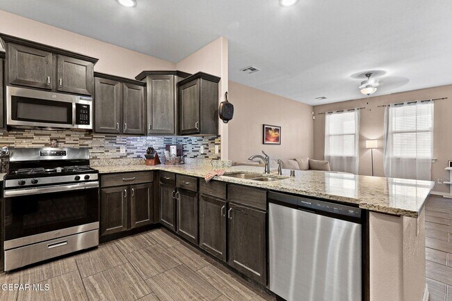 Building Photo - 14439 Eastbrook Dr