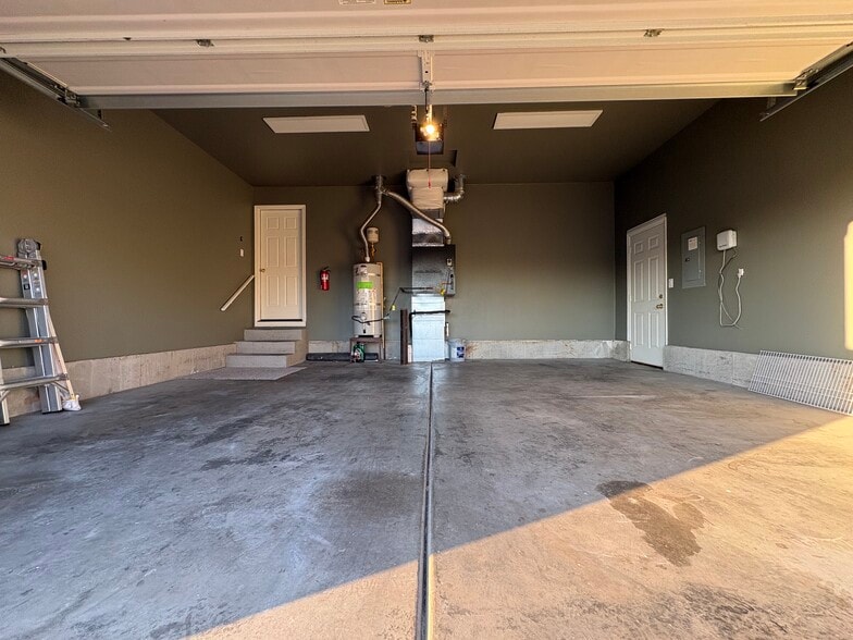 2-car garage - 3320 NW 118th St