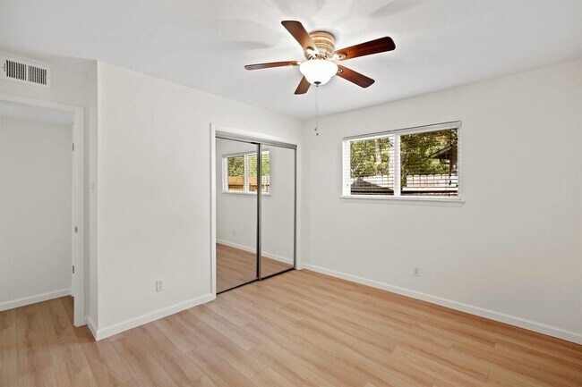 Building Photo - 6702 Boleynwood Dr