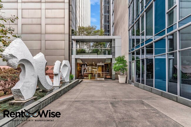 Building Photo - 631 Folsom St