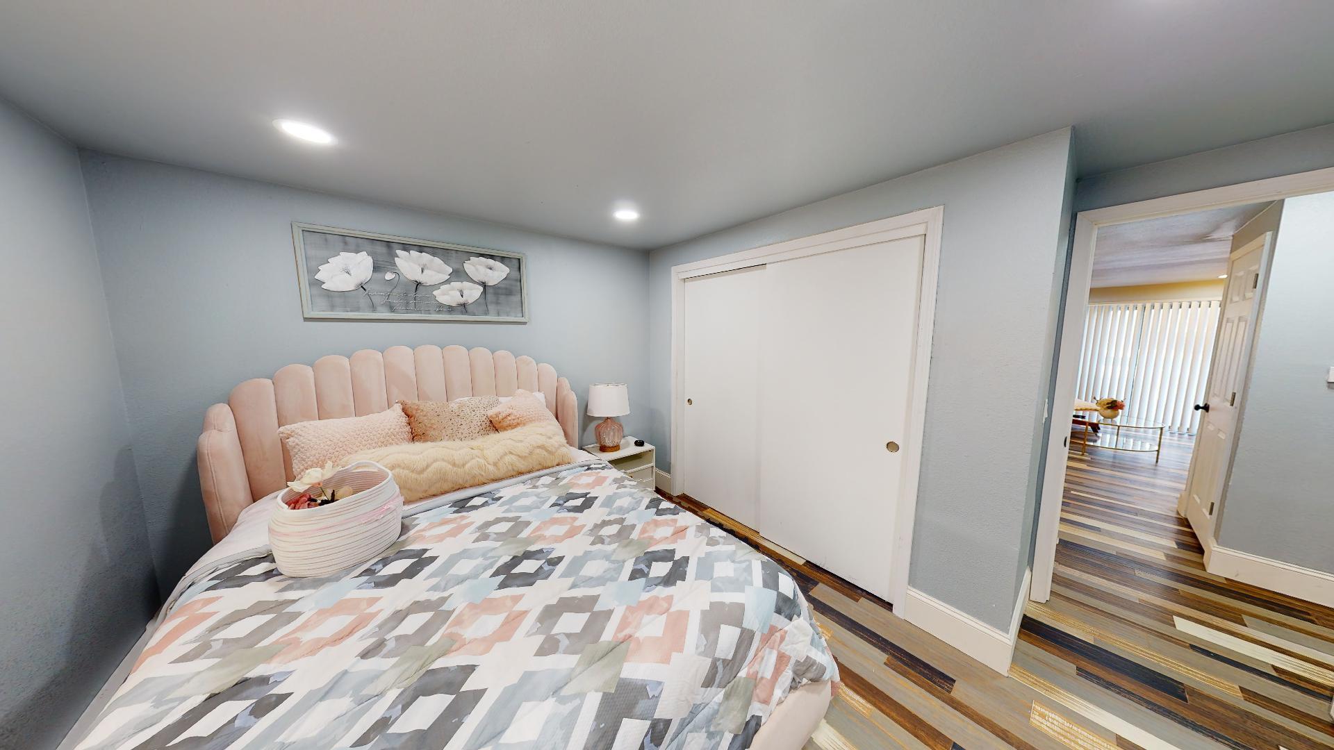 Building Photo - 21 Woodmere Ct