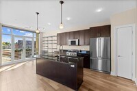 Building Photo - 1145 N High St