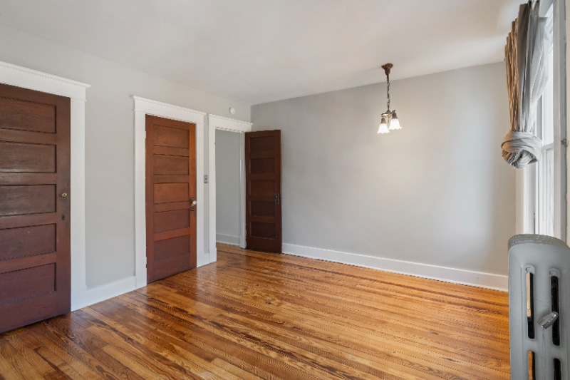 Building Photo - 3710 Chestnut Ave