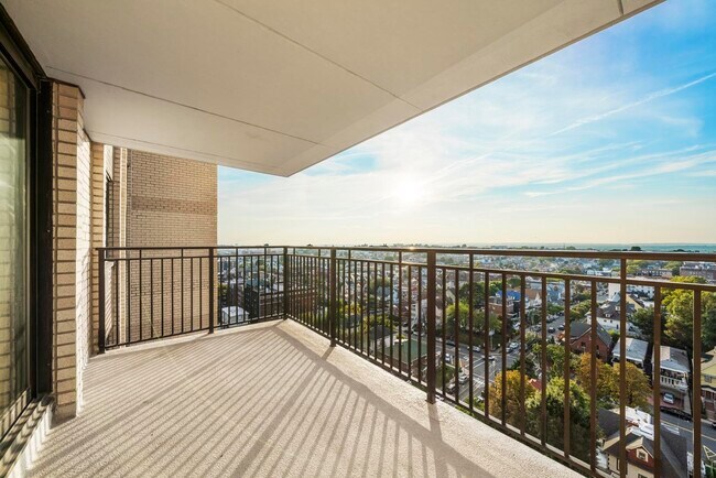 Building Photo - 7855 JFK Blvd E