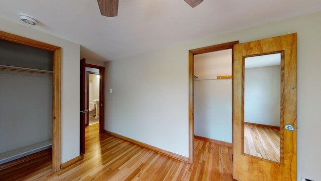 Building Photo - Great Location - Available August 1st