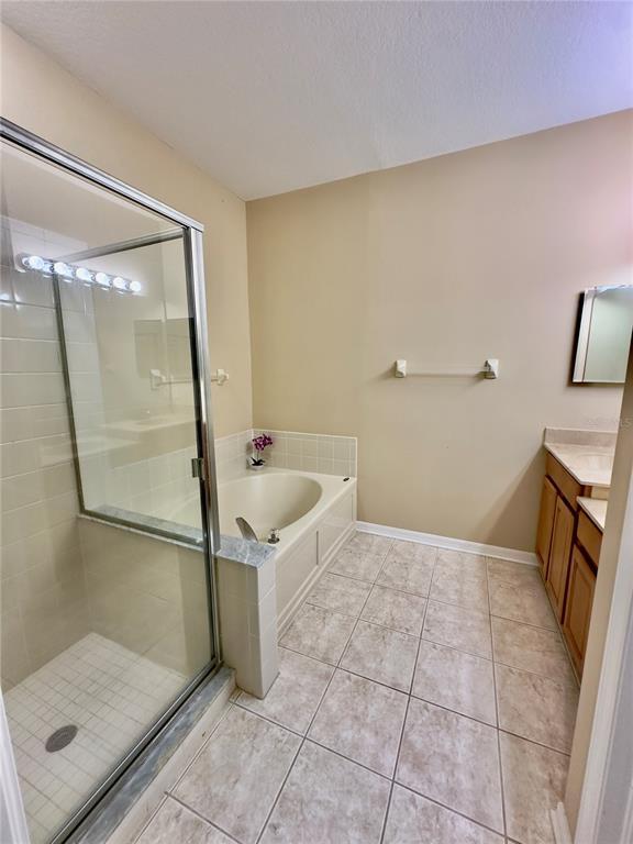 Building Photo - 10222 Devonshire Lake Dr