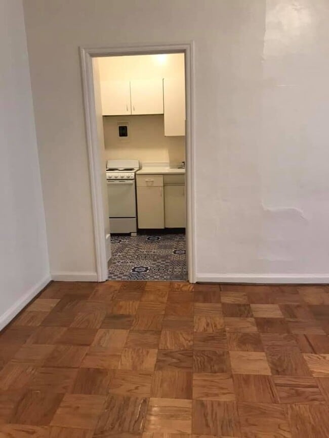 Interior Photo - 2514 Piedmont Ave