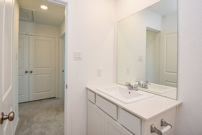 Building Photo - 6850 Flowering Ginger Ln