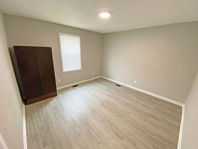 Building Photo - Home on Market