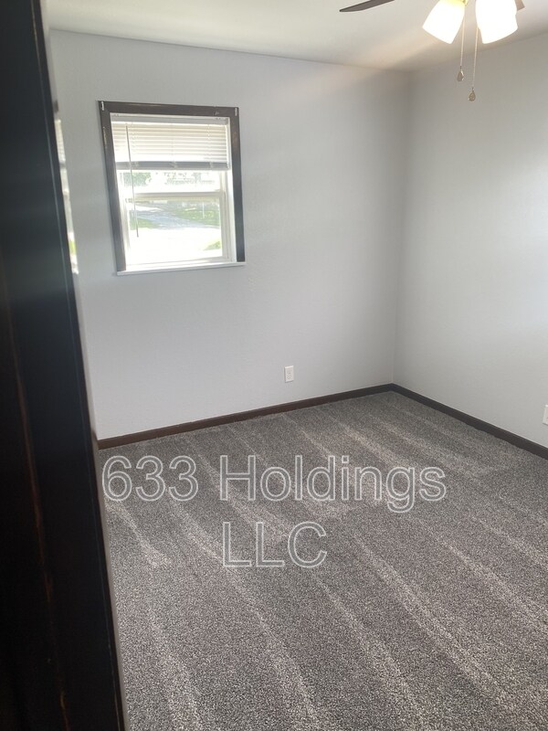 Building Photo - 139 Shadoway Dr