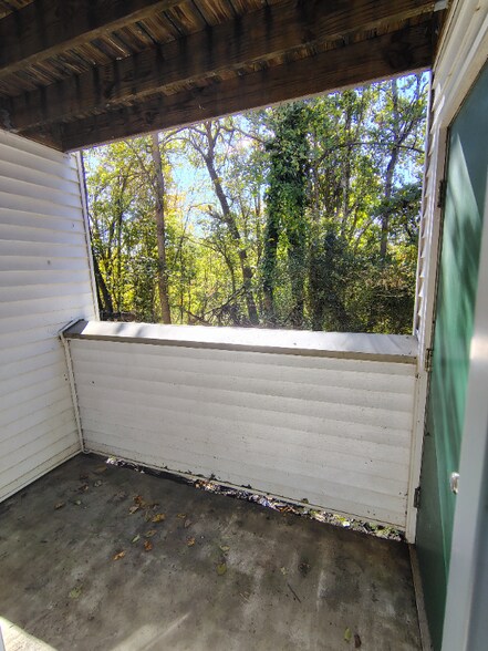 Building Photo - 600 Reusens Rd