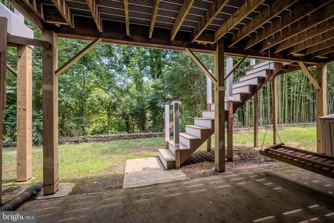 Building Photo - 805 Birch Ln