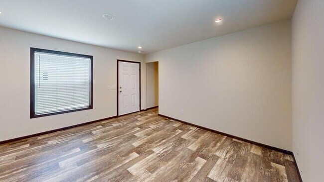 Building Photo - 109 American Ave