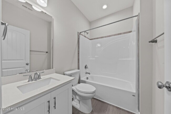 Building Photo - 700 Chestoa Trl