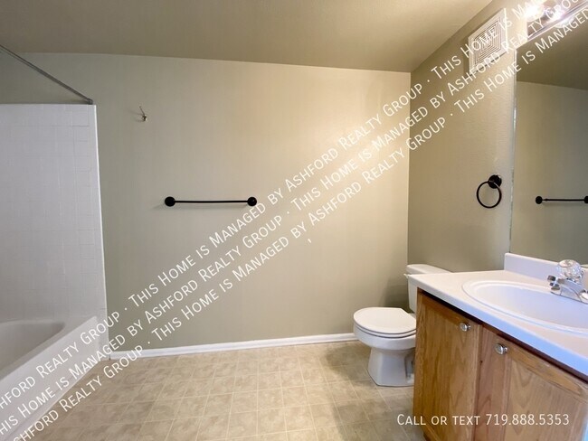 Building Photo - 464 Ellers Grove