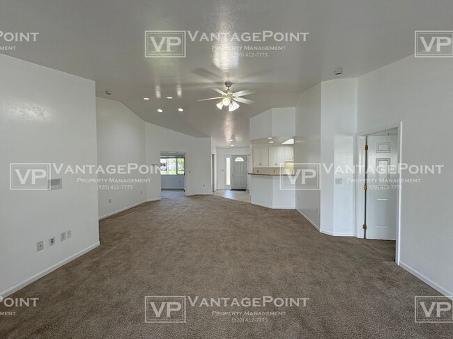 Building Photo - 1684 Twin Lakes Cir