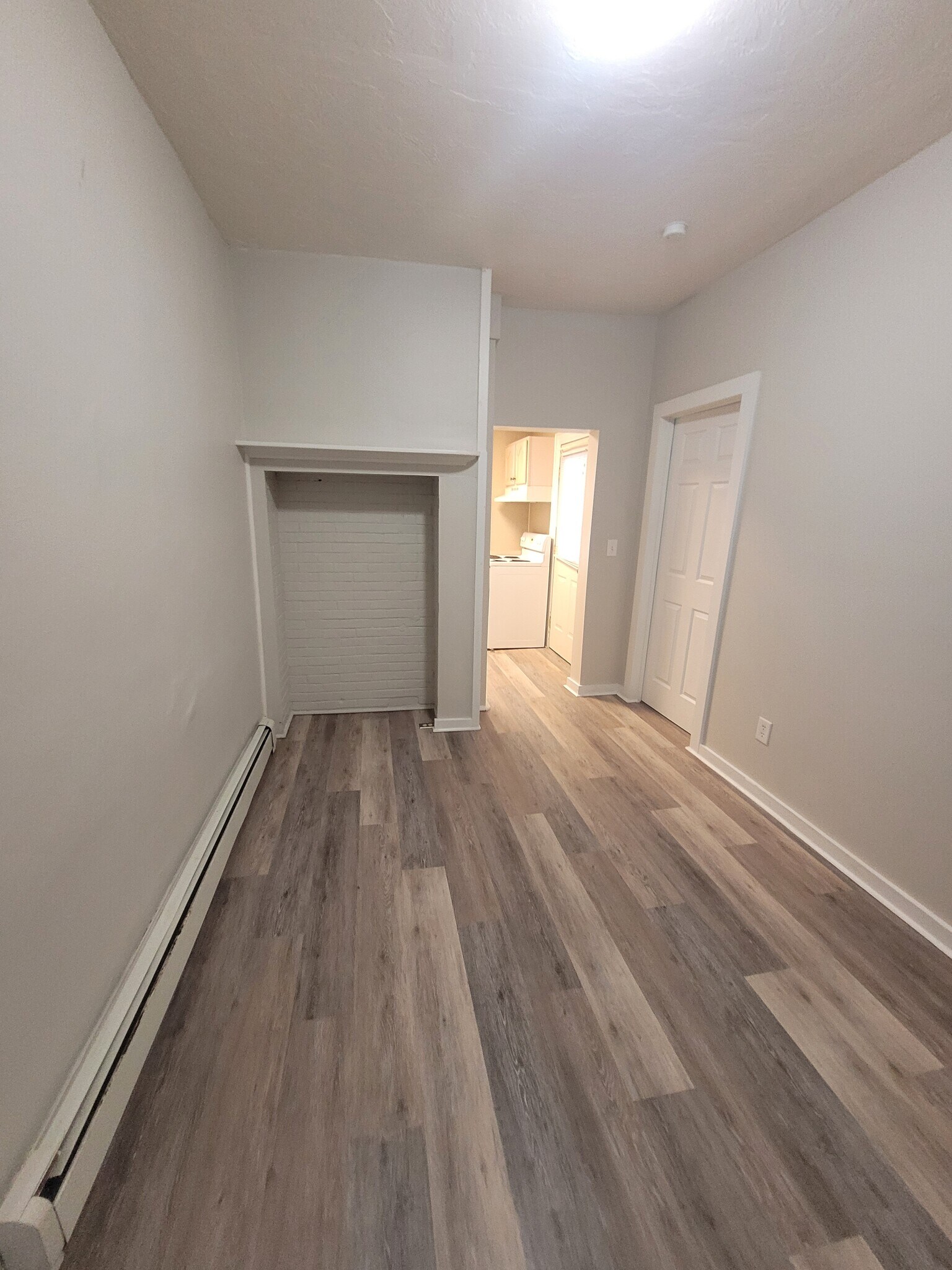 Building Photo - 225 Pleasant St